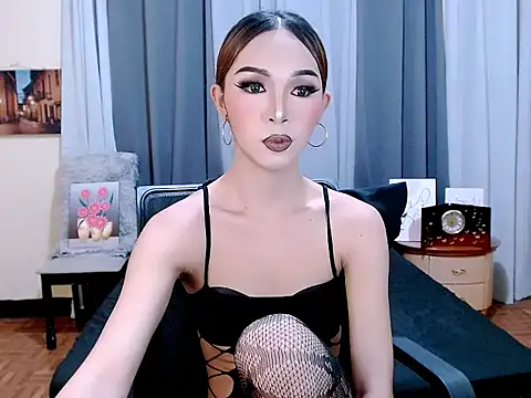 aelinhot online show from October 10, 6:18 am