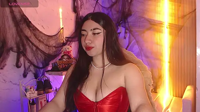 Snapshot of Sophia_tf chatting on October 27, 1:28 pm Sophia tf online show from October 27, 1:28 pm