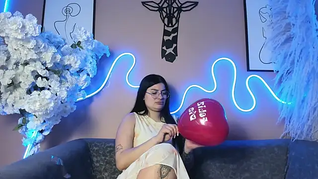 Luna Clarx online show from September 13, 3:47 am