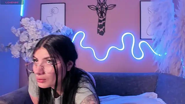 Luna Clarx online show from September 12, 3:29 am