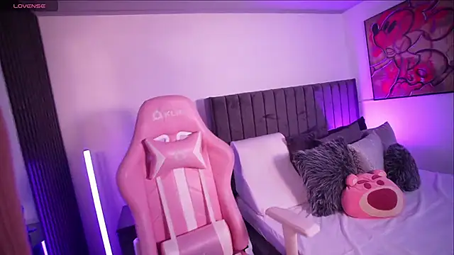 Snapshot of Evellyn_clair1 chatting on October 21, 11:42 pm Evellyn clair1 online show from October 21, 11:42 pm