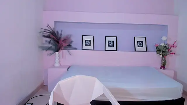 MiaLux5 online show from September 20, 1:53 pm