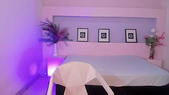 MiaLux5 online show from September 19, 1:43 pm