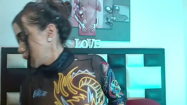 alejadolly online show from October 21, 9:30 pm