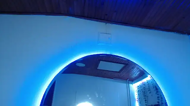 Snapshot of poison_doll2 chatting on September 24, 4:39 pm poison doll2 online show from September 24, 4:39 pm