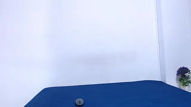 onixandghosty1 online show from April 14, 7:03 pm