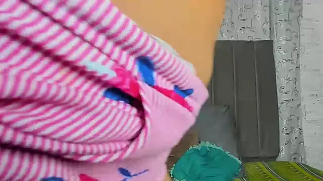 HOTEXTREMCOUPLE online show from November 8, 2:27 am