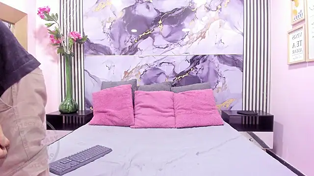 Snapshot of Desire_Ecstasy chatting on October 12, 1:13 pm Desire Ecstasy online show from October 12, 1:13 pm