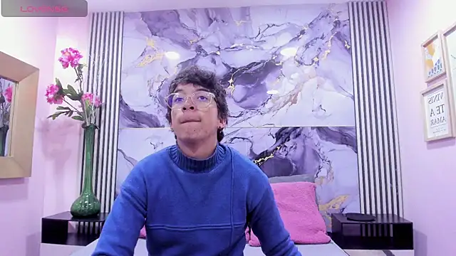 Snapshot of Desire_Ecstasy chatting on October 21, 1:04 pm Desire Ecstasy online show from October 21, 1:04 pm