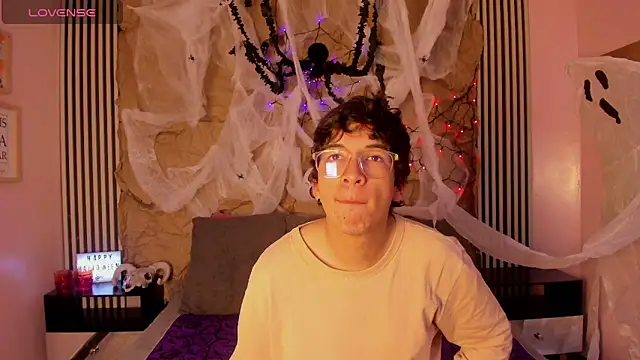 Snapshot of Desire_Ecstasy chatting on October 23, 1:28 pm Desire Ecstasy online show from October 23, 1:28 pm