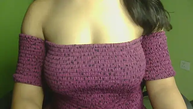 your cute girl online show from April 8, 5:42 am