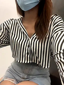 layra 9900 online show from October 8, 6:01 pm