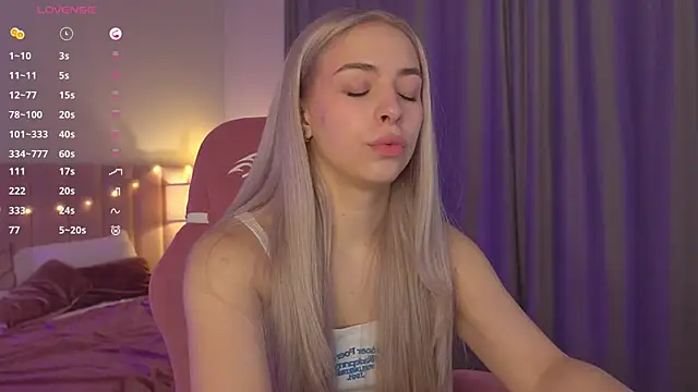 ShinyBarbie online show from November 28, 7:00 am