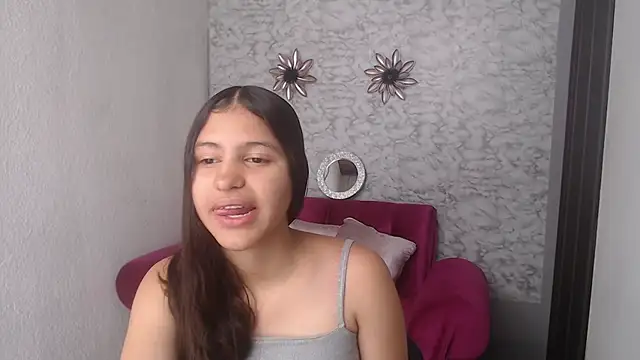 Snapshot of Evagirl69 chatting on October 14, 6:10 pm Evagirl69 online show from October 14, 6:10 pm