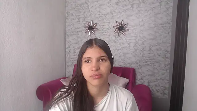 Snapshot of Evagirl69 chatting on October 15, 6:21 pm Evagirl69 online show from October 15, 6:21 pm