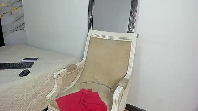 Snapshot of Vickysweeeettt chatting on October 8, 7:29 pm Vickysweeeettt online show from October 8, 7:29 pm