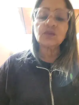 Vickysweeeettt online show from March 21, 9:25 am