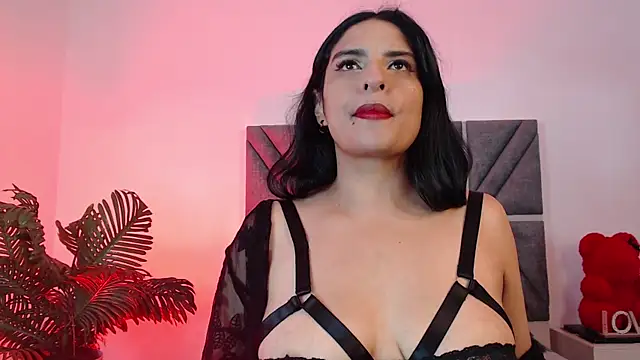 Snapshot of AlombraMorris chatting on October 27, 11:50 am AlombraMorris online show from October 27, 11:50 am