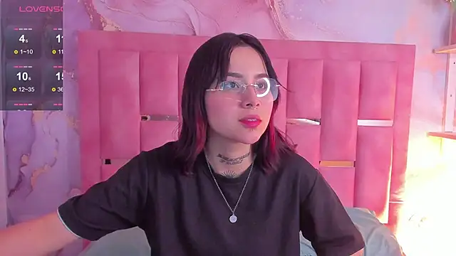 Nixielee   online show from September 16, 3:14 am