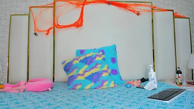 Snapshot of thalia888_ chatting on October 28, 7:52 pm thalia888  online show from October 28, 7:52 pm