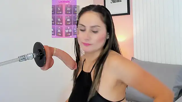 lauren stone  online show from September 17, 7:45 pm