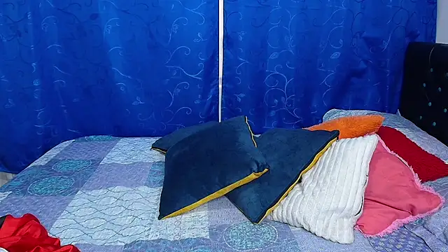 Snapshot of melikaronit2 chatting on October 7, 5:50 pm melikaronit2 online show from October 7, 5:50 pm