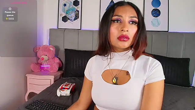 Snapshot of Naiaa_Cruz chatting on October 13, 6:54 pm Naiaa Cruz online show from October 13, 6:54 pm