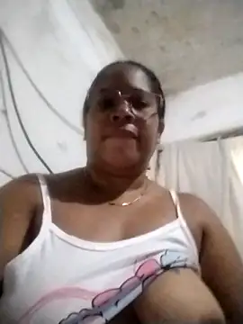 Snapshot of Big_ass_submissive chatting on October 23, 12:22 pm Big ass submissive online show from October 23, 12:22 pm