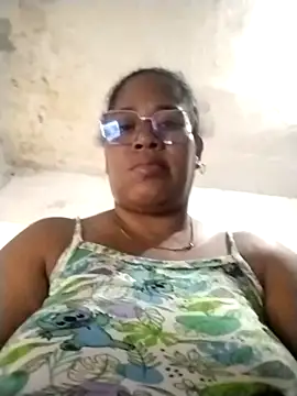 Snapshot of Big_ass_submissive chatting on October 5, 1:05 pm Big ass submissive online show from October 5, 1:05 pm