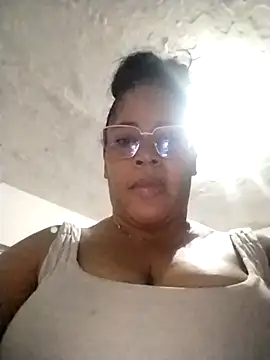 Snapshot of Big_ass_submissive chatting on September 30, 2:28 am Big ass submissive online show from September 30, 2:28 am