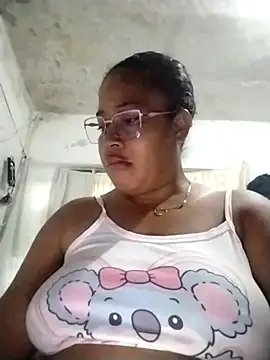 Snapshot of Big_ass_submissive chatting on October 22, 12:21 pm Big ass submissive online show from October 22, 12:21 pm