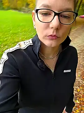 Snapshot of Swiss_Lady chatting on October 28, 2:01 pm Swiss Lady online show from October 28, 2:01 pm