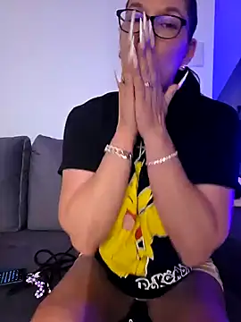 Snapshot of Swiss_Lady chatting on September 24, 8:41 pm Swiss Lady online show from September 24, 8:41 pm