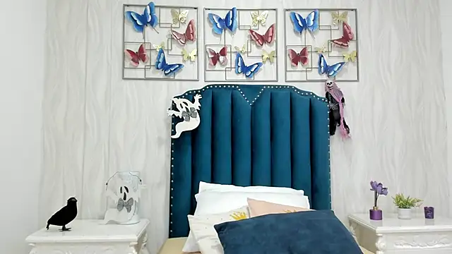 Snapshot of Alison_Carde05 chatting on October 30, 8:10 pm Alison Carde05 online show from October 30, 8:10 pm