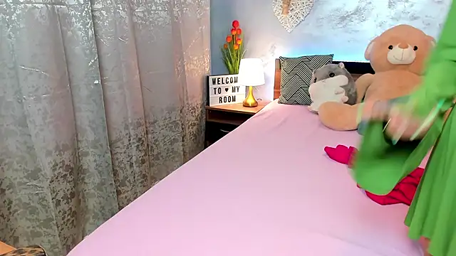 ScarlettVelour online show from September 18, 8:29 pm