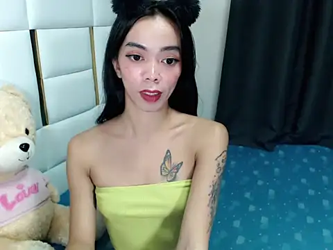 diamondnaked  online show from October 3, 6:35 pm