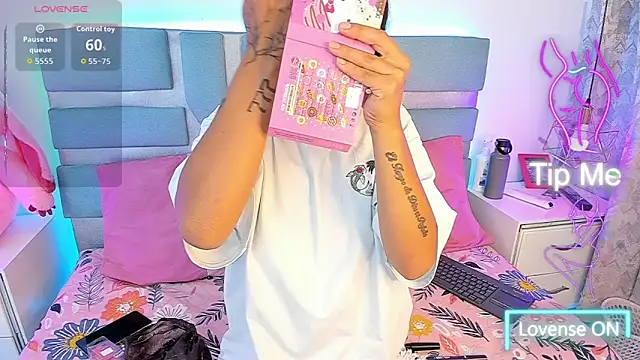 chel 18 online show from October 22, 8:14 pm