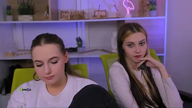 aria moo online show from September 19, 9:19 am