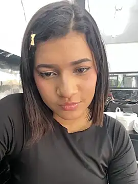 Snapshot of MaskedGirl_ chatting on October 20, 8:01 pm MaskedGirl online show from October 20, 8:01 pm