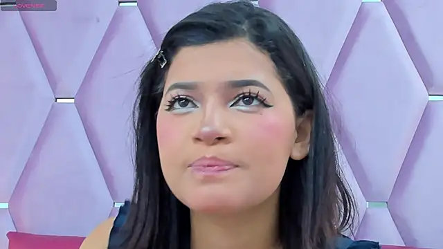 Snapshot of MaskedGirl_ chatting on October 29, 12:42 pm MaskedGirl online show from October 29, 12:42 pm