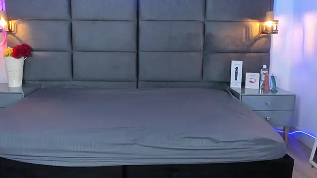 Snapshot of Slenna_Moon chatting on October 9, 2:48 am Slenna Moon online show from October 9, 2:48 am