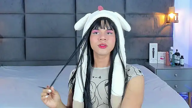 Snapshot of Slenna_Moon chatting on October 28, 1:33 am Slenna Moon online show from October 28, 1:33 am