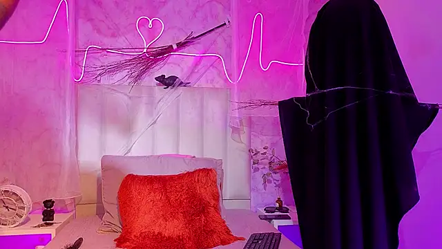 Snapshot of Paulina_Sodi chatting on October 29, 12:53 pm Paulina Sodi online show from October 29, 12:53 pm