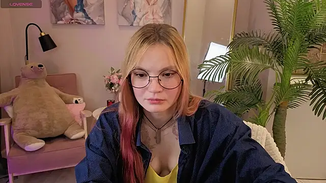 Ginger Emma online show from September 28, 5:25 am