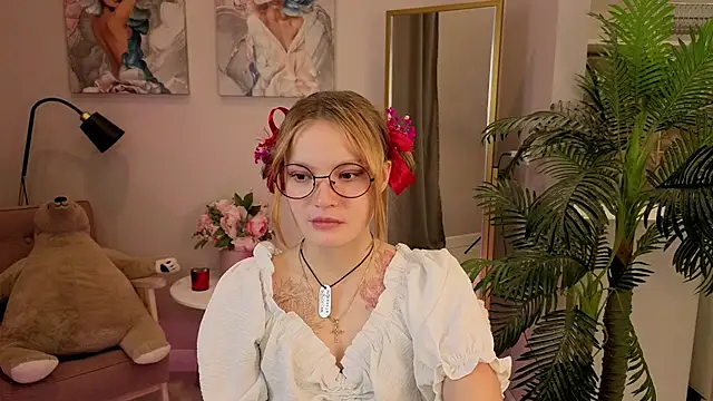 Ginger Emma online show from September 24, 2:05 pm