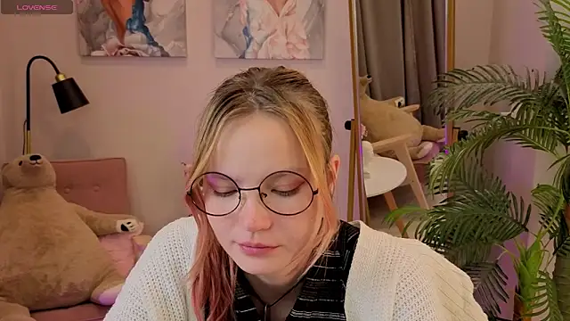 Ginger Emma online show from September 30, 8:24 pm