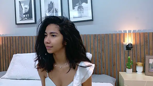 luna roja25 online show from January 14, 1:38 pm