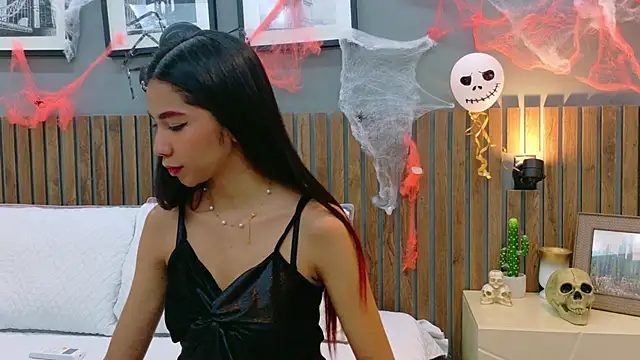 luna roja25 online show from October 24, 1:51 pm