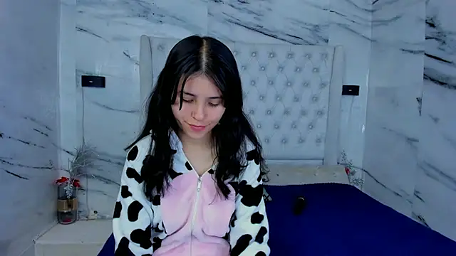 Snapshot of Ari_and_Storm chatting on September 30, 2:33 pm Ari and Storm online show from September 30, 2:33 pm