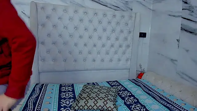 Snapshot of Ari_and_Storm chatting on September 20, 3:10 pm Ari and Storm online show from September 20, 3:10 pm